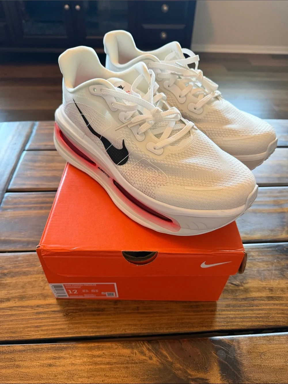 Nike Men's White Black Pink Athletic Running Shoes